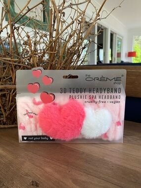 the CRÈME Shop Plushie Spa 3D Teddy Heart Headband